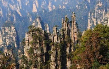 長沙出發(fā)到黃龍洞、張家界森林公園、天門山、鳳凰五日游